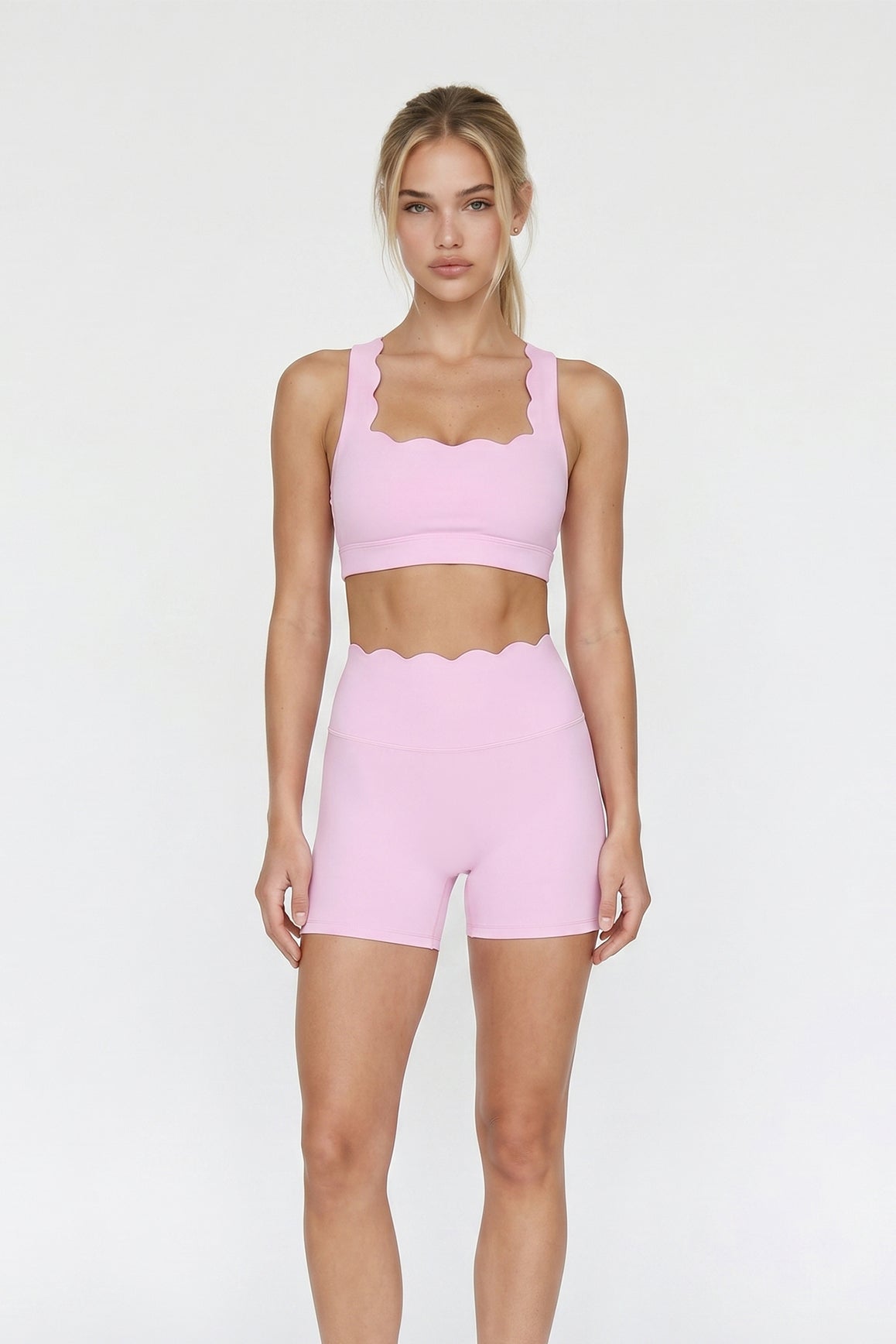 High-Waist Scallop Scrunch Short
