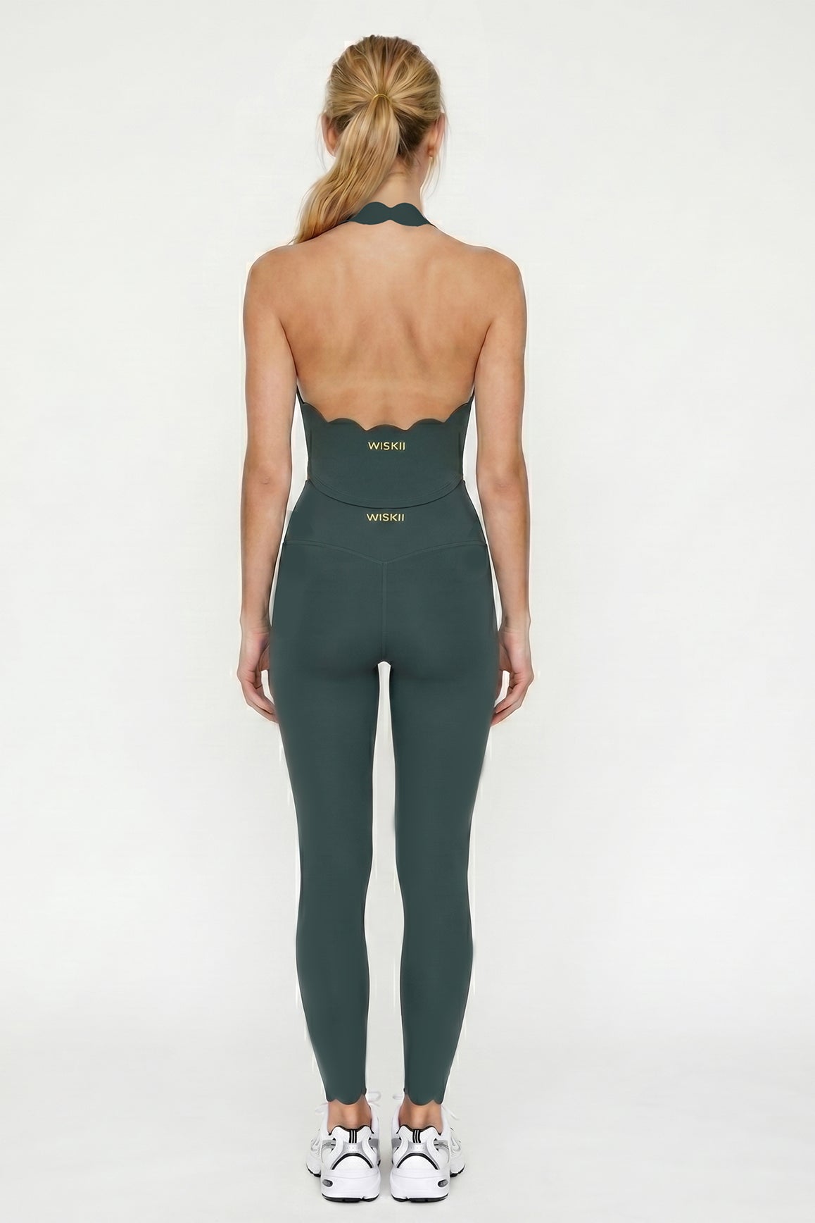 High-Waist Scallop Scrunch Legging