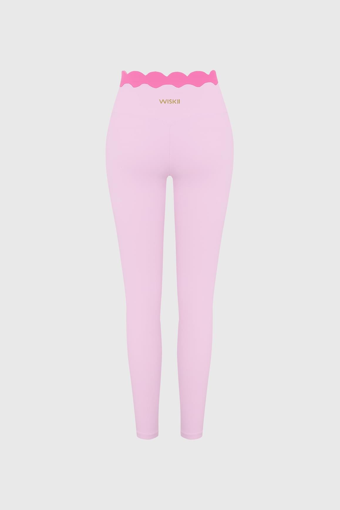 WISKII 貝殼滾邊撞色抽皺緊身 Leggings,採用合身版型,搭配貝殼造型細節與撞色裝飾