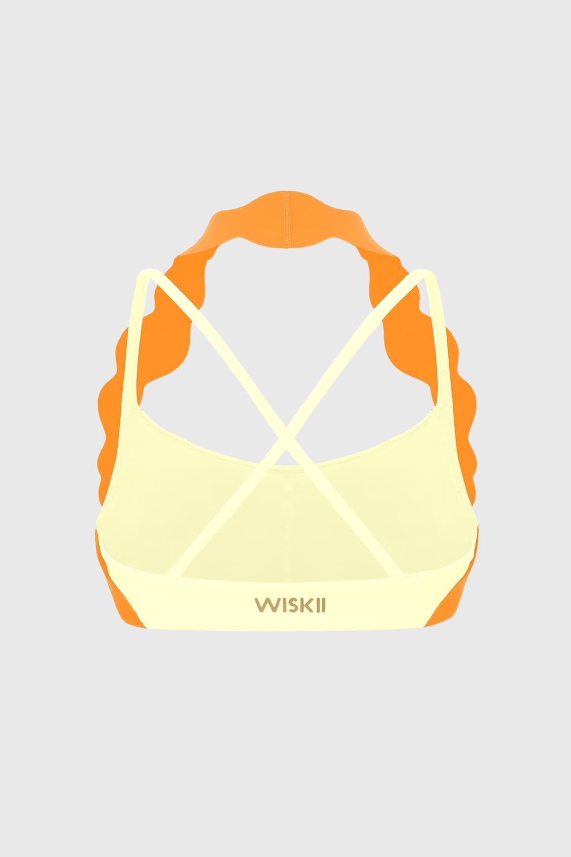 WISKII 掛脖撞色貝殼滾邊坦克背心內衣,具支撐設計,展示於淨色背景上。