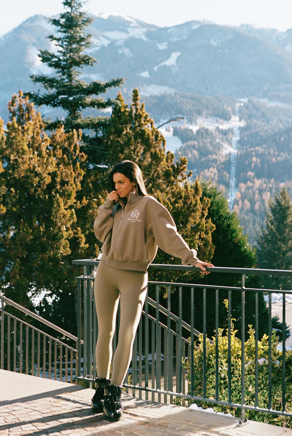 V-Waist Scrunch Legging - WISKIIWS532mutedkhakiS