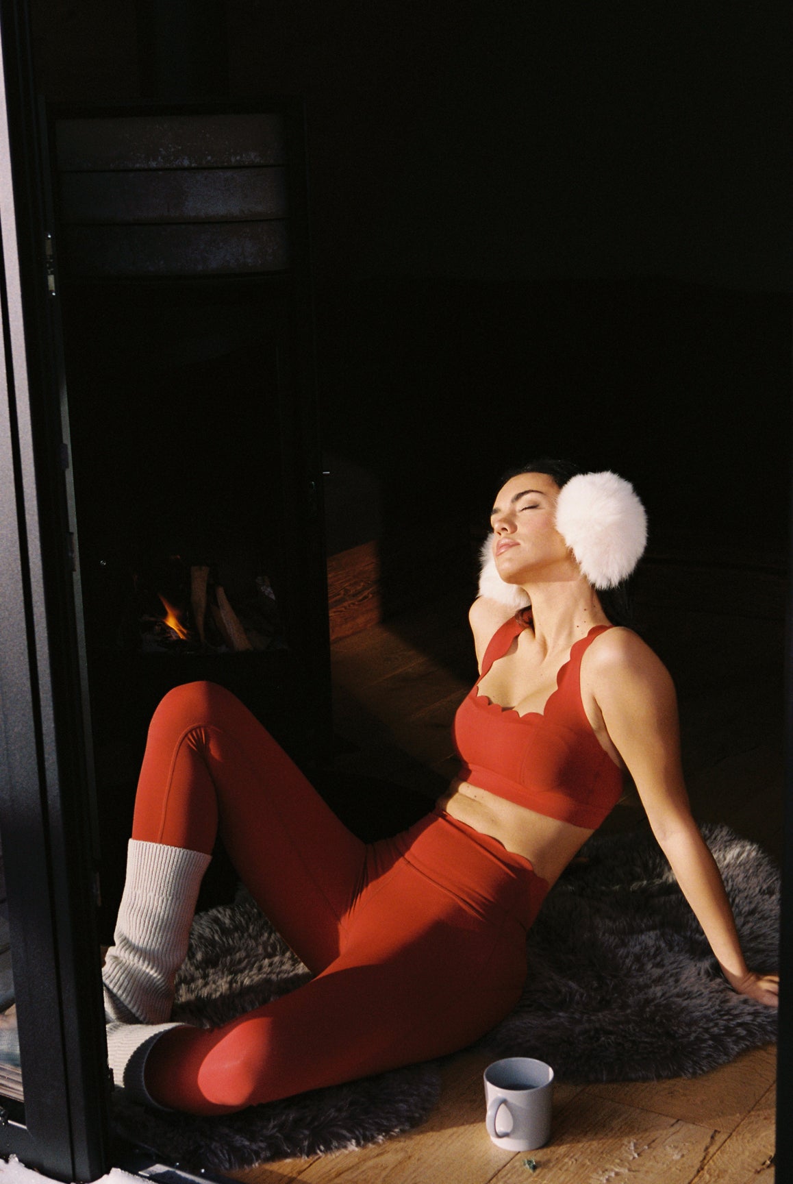 Model wears WISKII Elegant Scallop Set|Firecracker|WISKII