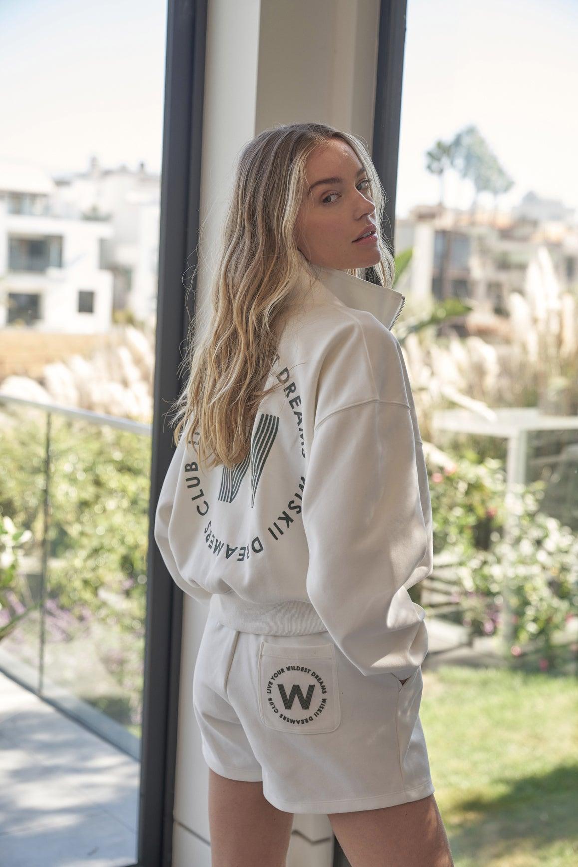 WISKII leisure half-zip sweatshirt and high-waist sweat shorts bundle in noble green, casual and comfortable loungewear set.