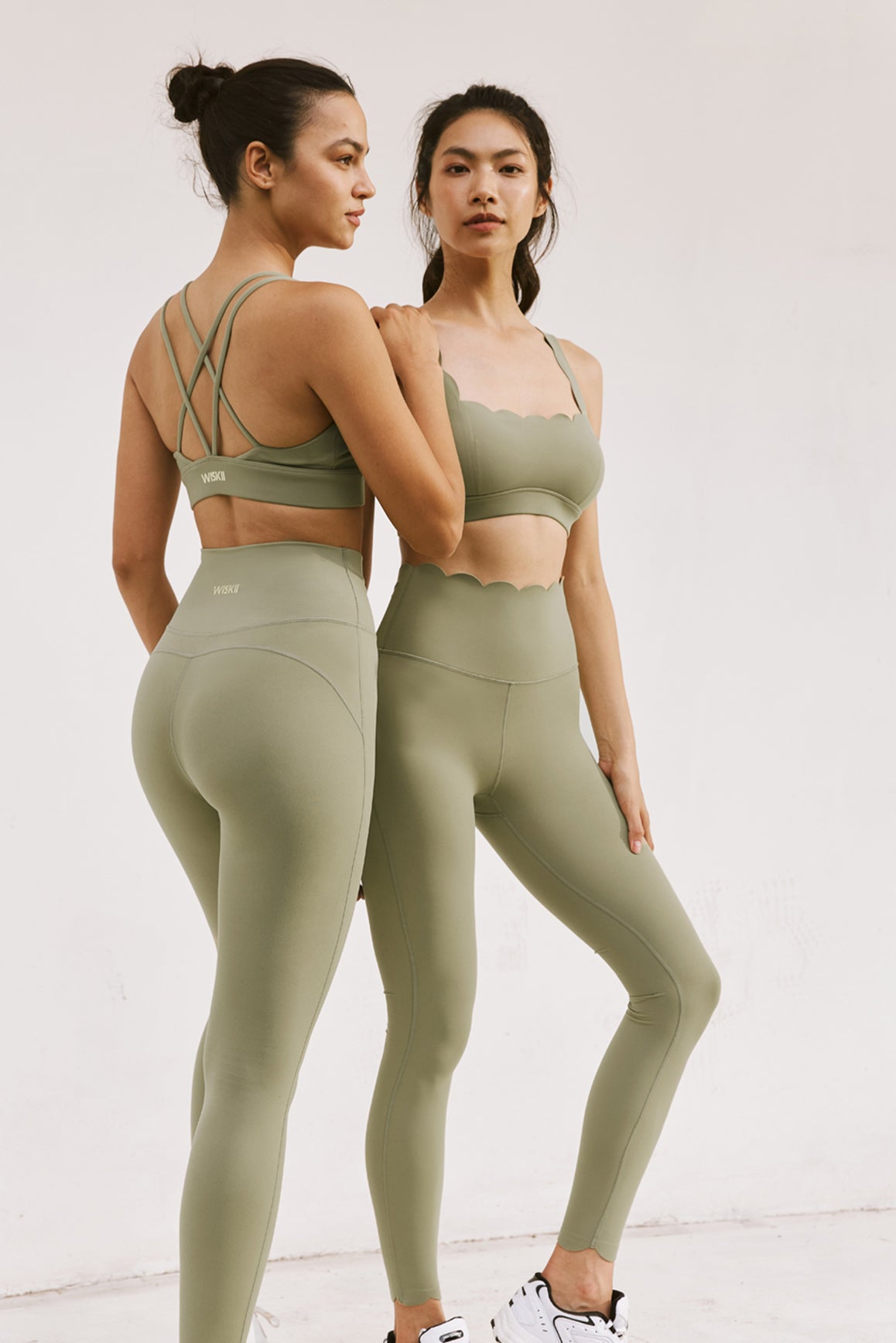 WISKII 7/8 high-waist energy leggings in muted khaki, form-fitting activewear with a sleek, supportive design.
