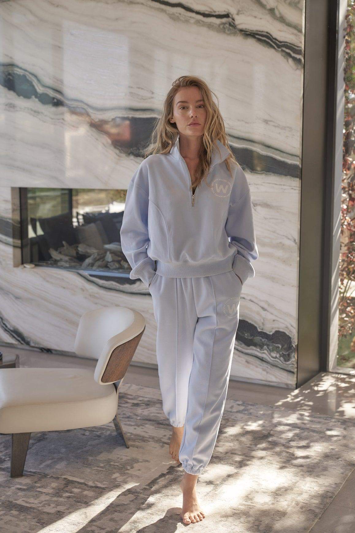 WISKII latte leisure half-zip sweatshirt, cozy loungewear with a half-zip front and relaxed fit, casual and comfortable for everyday wear.