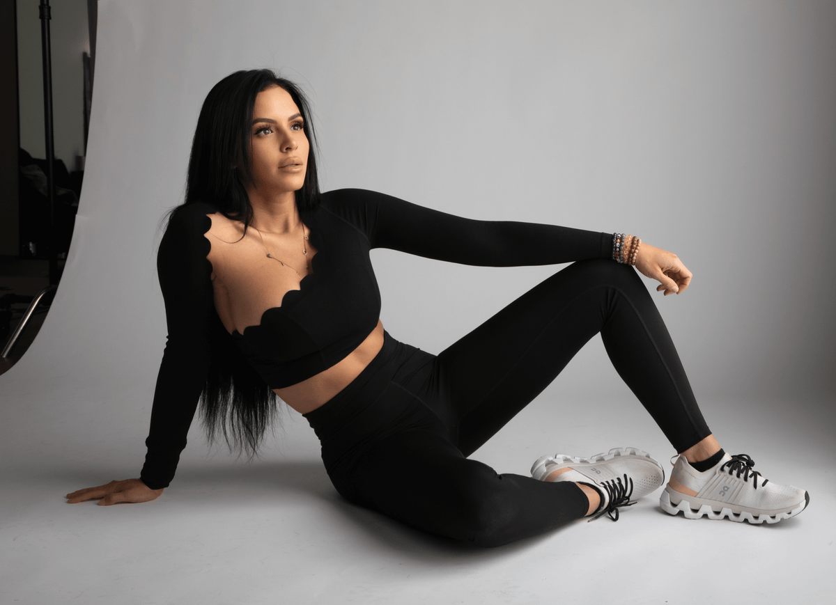 How to Choose the Right Long Sleeve Crop Top for Your Body Type - WISKII