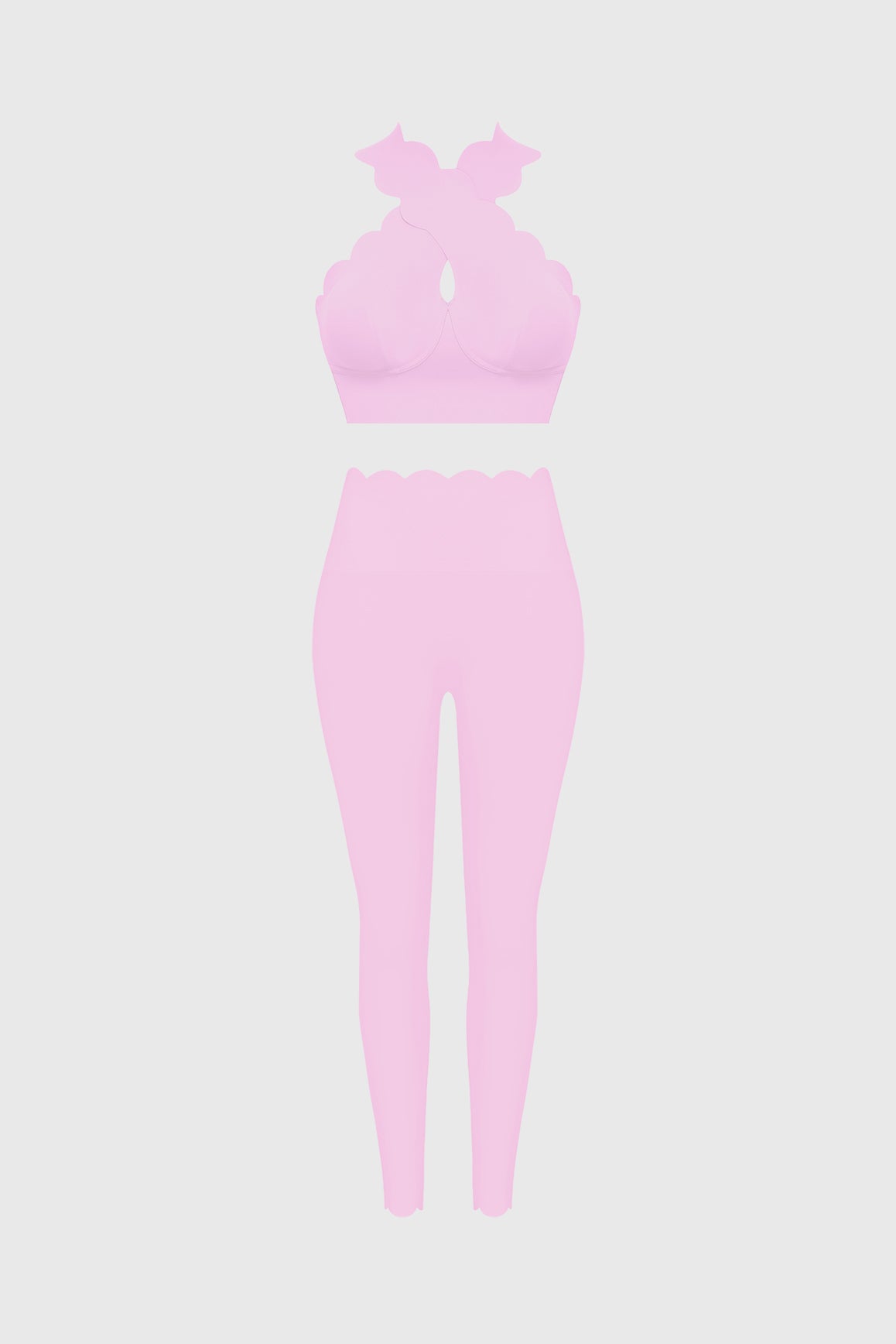 WISKII Crisscross Bra & High-Waist Scallop Scrunch Legging