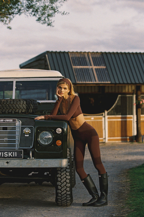 オフショルダー長袖クロップトップ