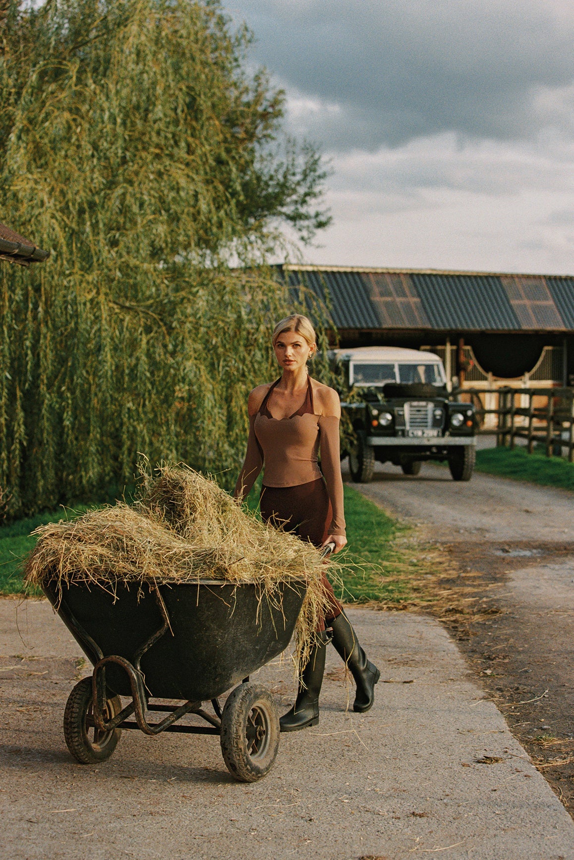 Scallop Off-Shoulder Colorblock Long Sleeve Top