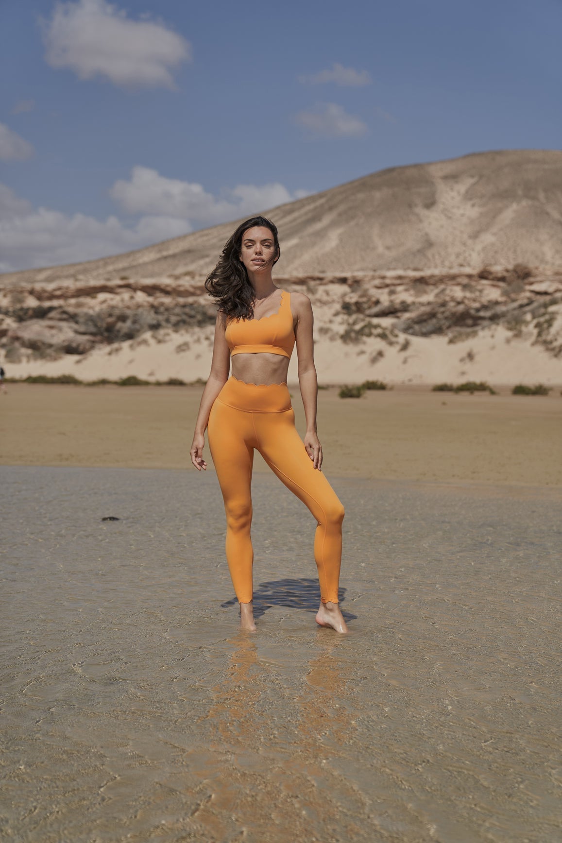 Model wears WISKII Elegant Scallop Set|Flameorange Set