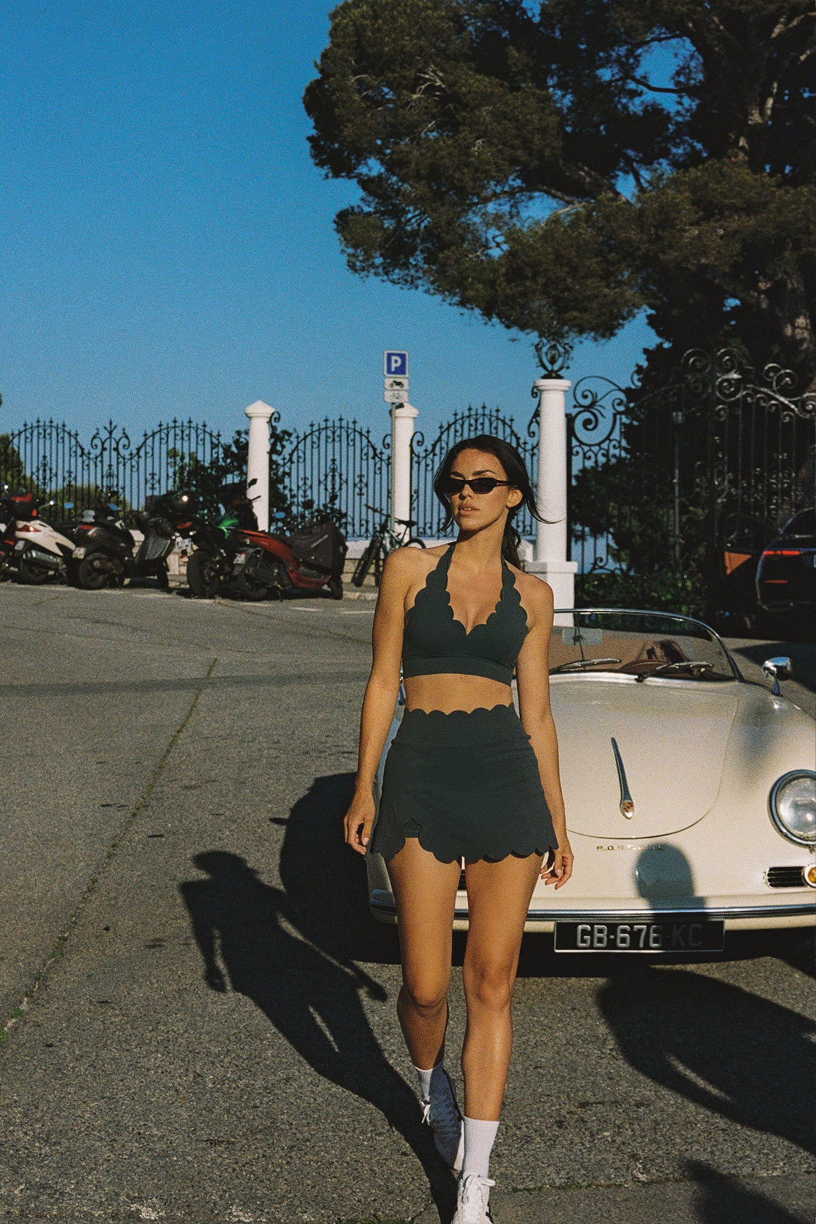 Vカットスカラップホルターブラ