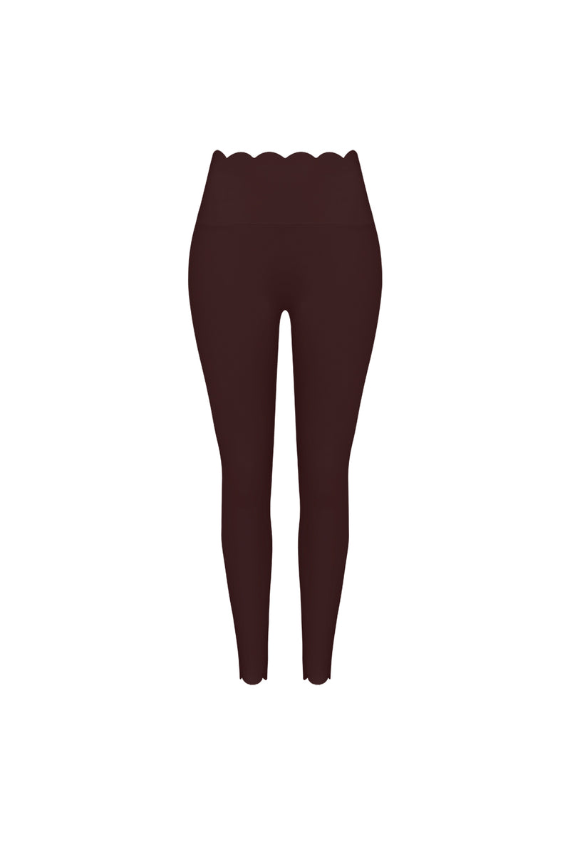 High-Waist Scallop Scrunch Legging