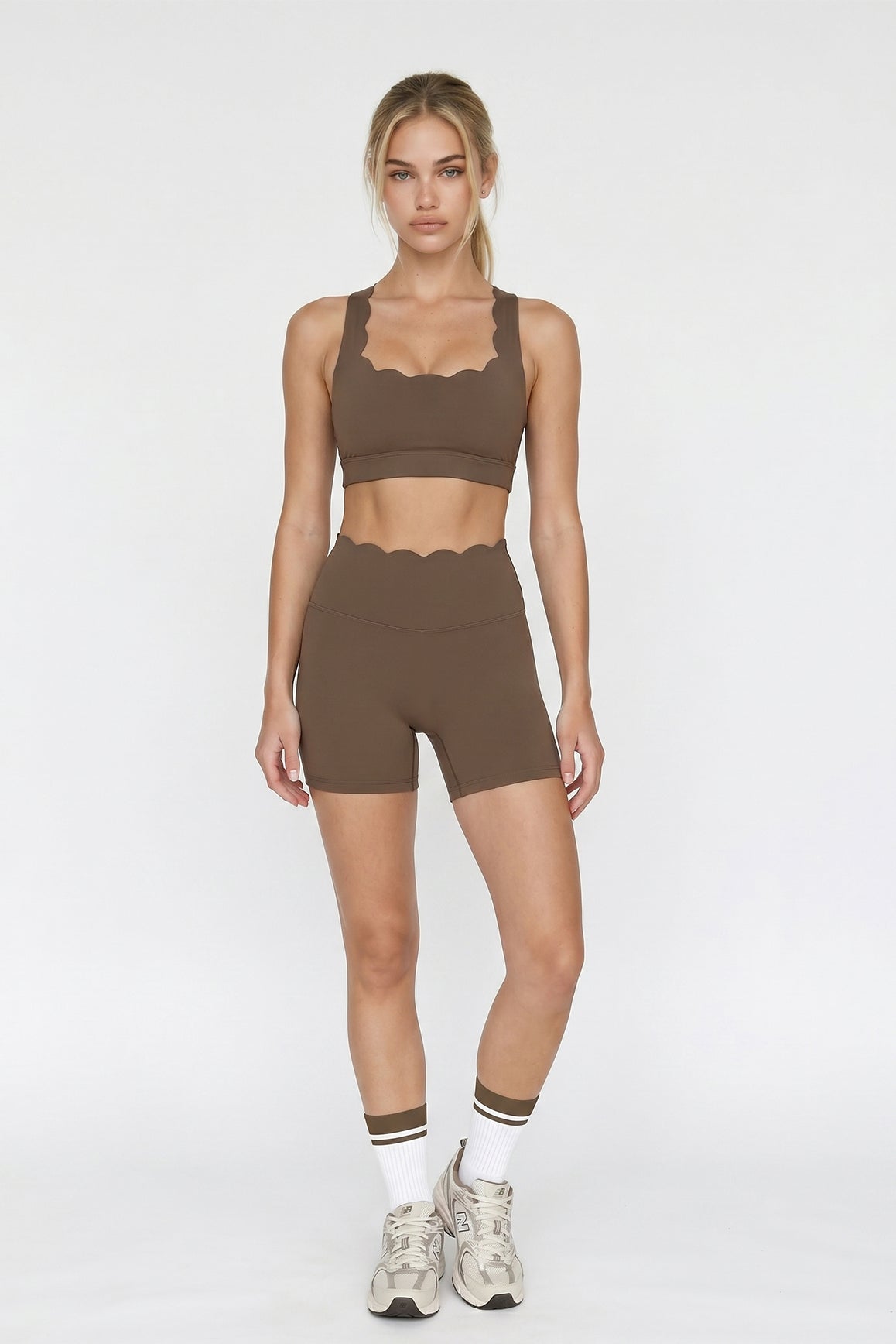 High-Waist Scallop Scrunch Short