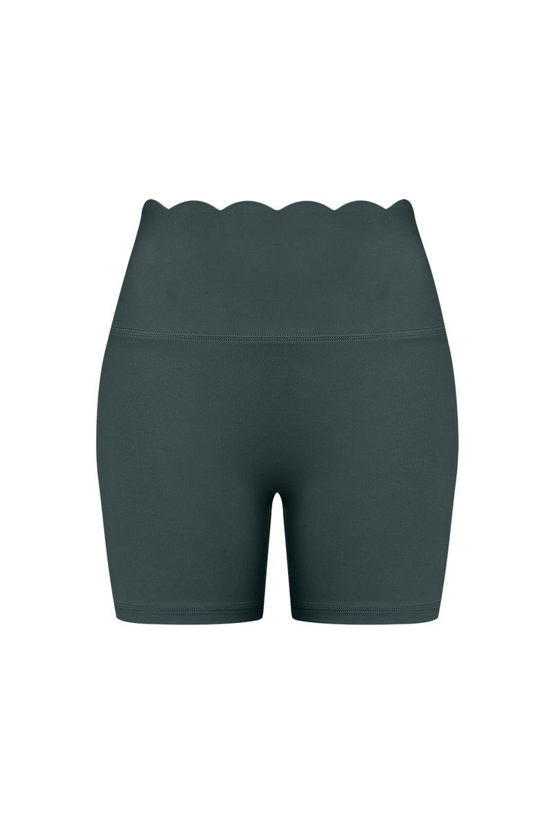 High-Waist Scallop Scrunch Short