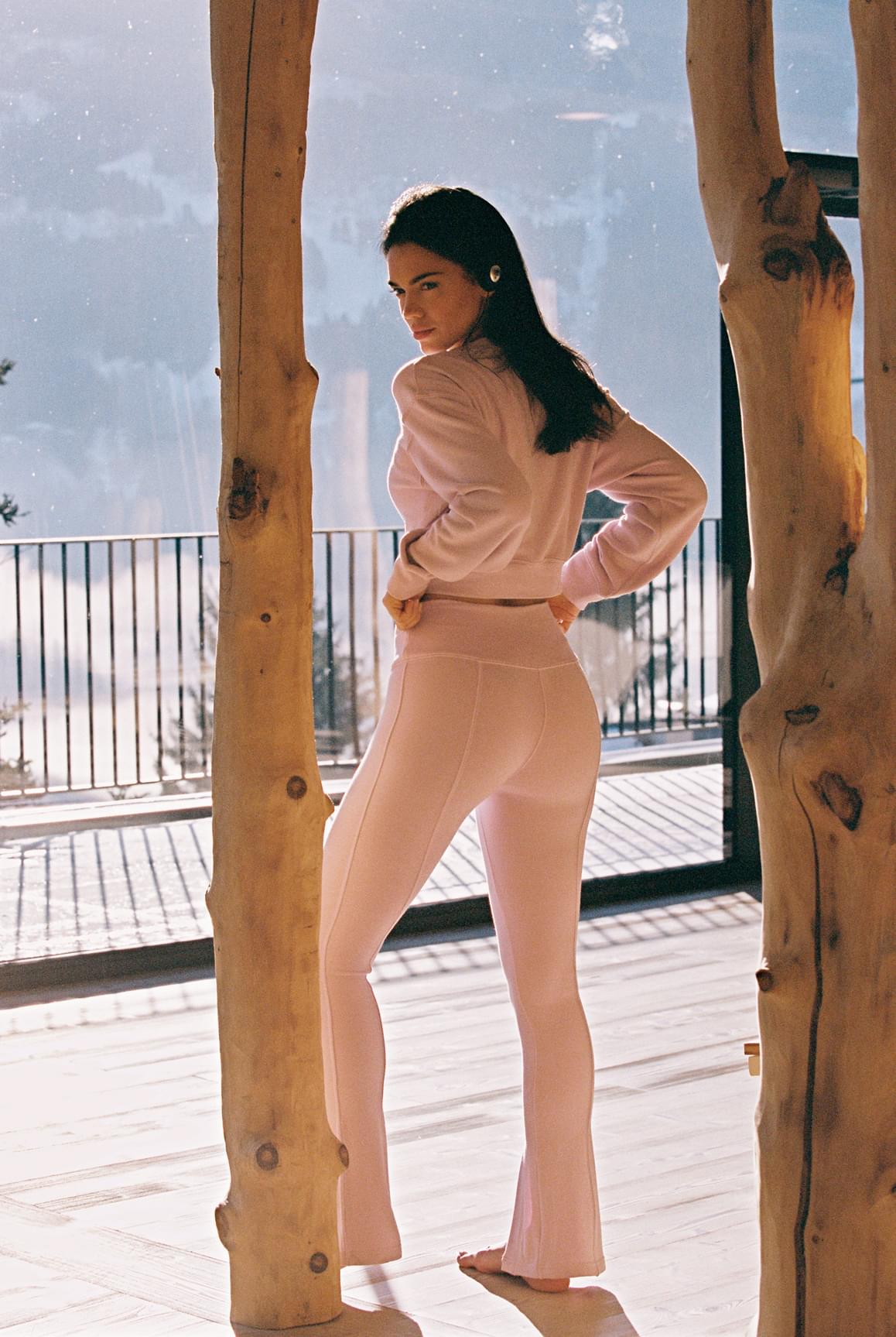 High-Waist Split Front Flare Legging - WISKIIWS536sakuraS