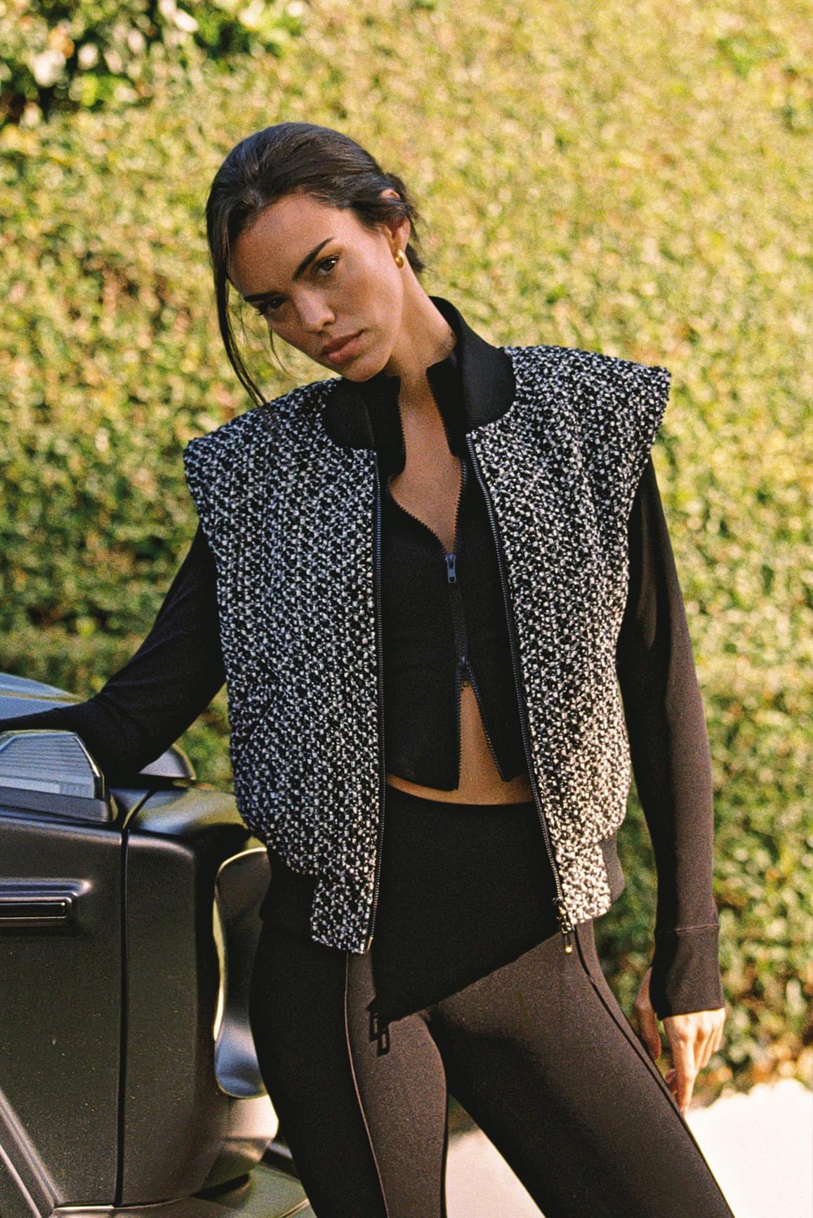 Hourglass Cropped Full Zip Jacket - WISKIIWS626blackS