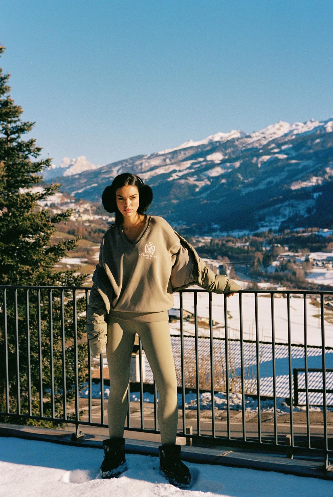 Retro Warm V-Neck Sweatshirt - WISKIIWS540mutedkhakiS/M