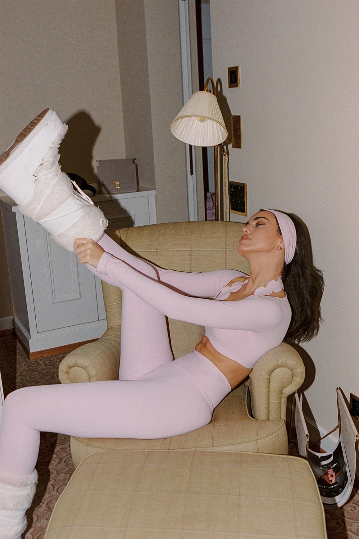 Riviera V-waist Scrunch Legging - WISKIIWS554sakurazenS