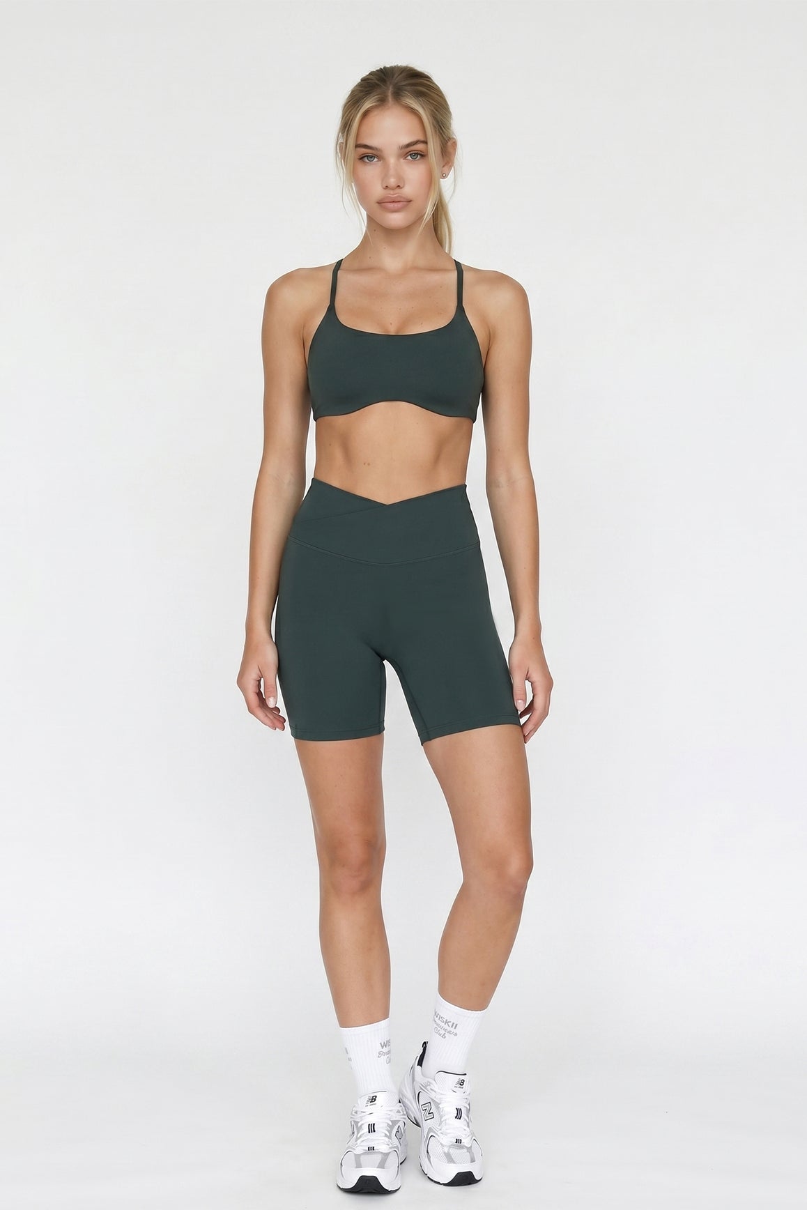 Riviera V-Waist Scrunch Short - WISKII - Shorts