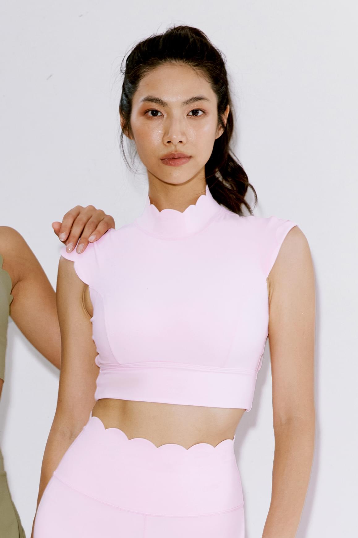 Scallop Cutout Mock Neck Bra - WISKII - Sports Bra