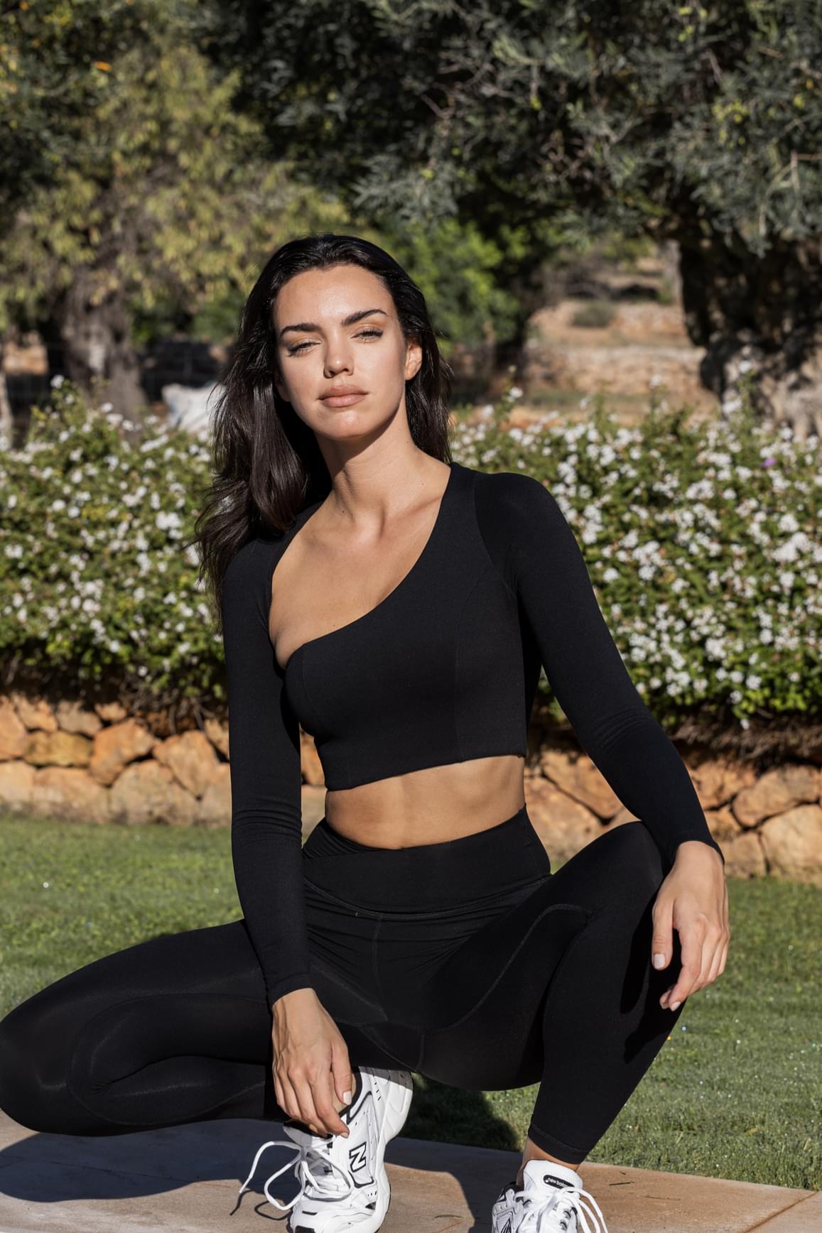 Unique Cut Long Sleeve Crop Top - WISKIIWS315blackS