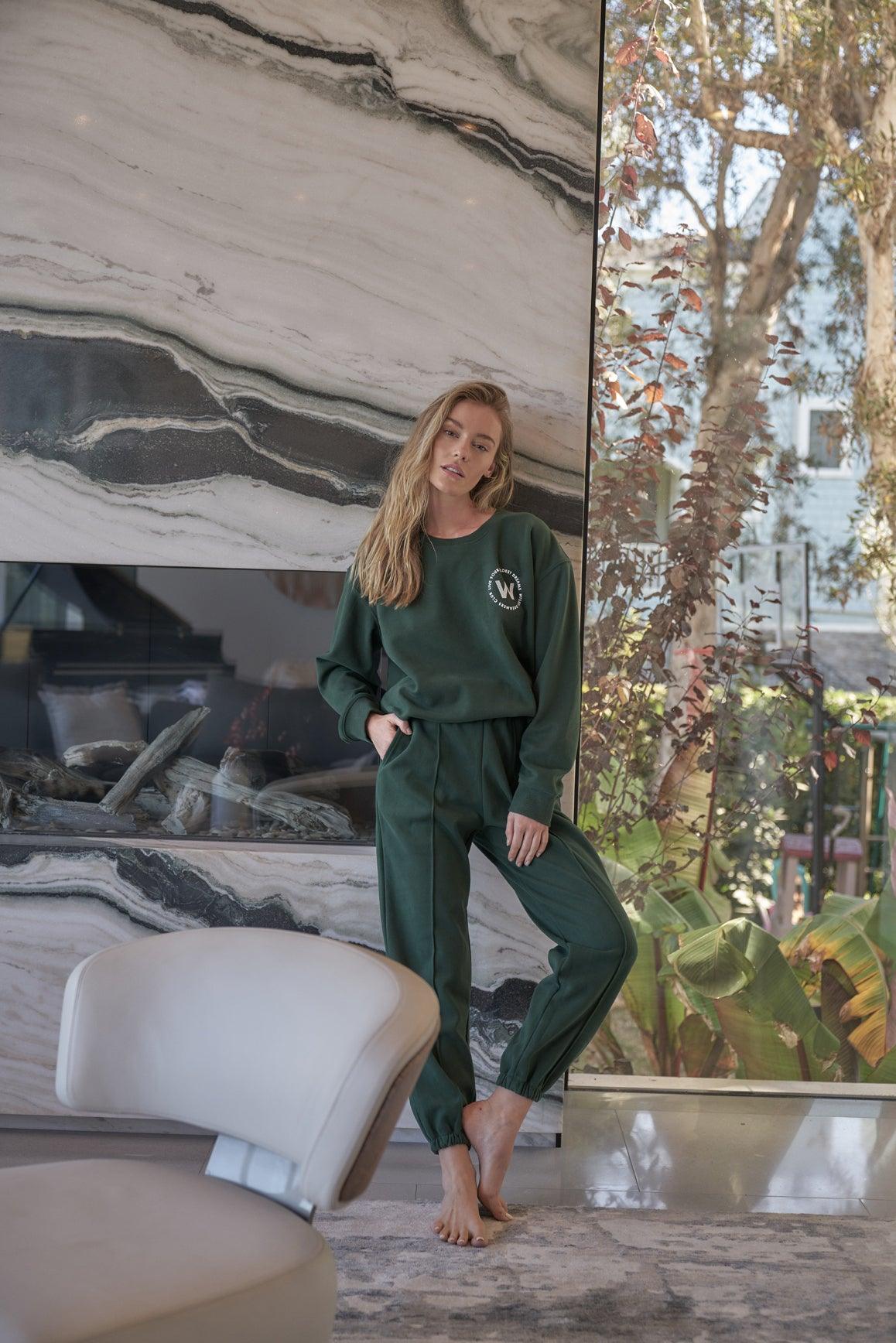 WISKII Leisure High-waist Jogger in noble green, showing relaxed fit and comfortable waistband, perfect for casual wear.
