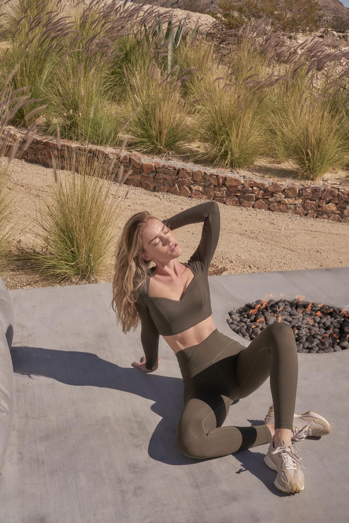 Elegant Long Sleeve Crop Top - WISKIIWS243forestS